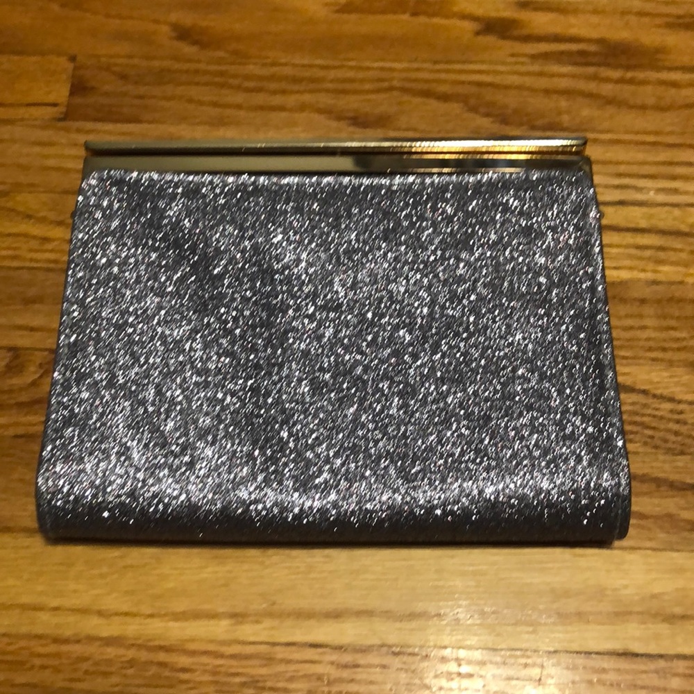 Sparkling clutch